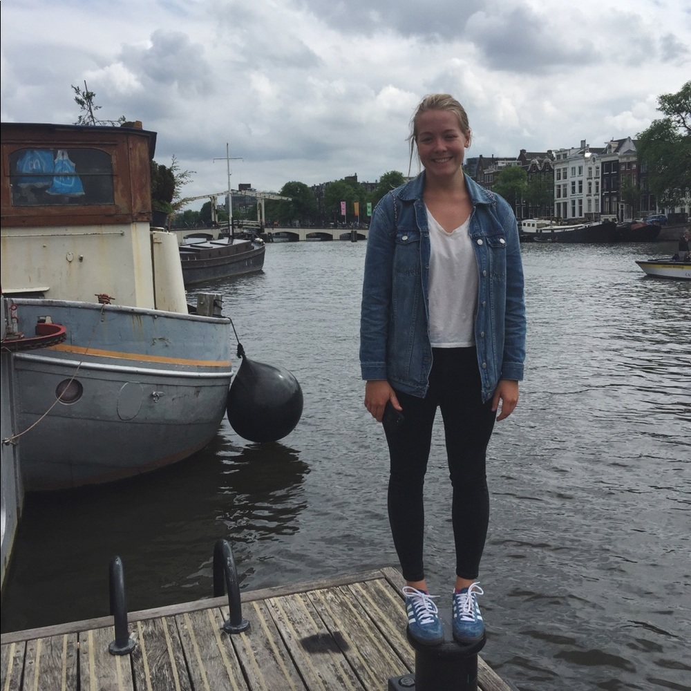 Meet your Posher, Madeline